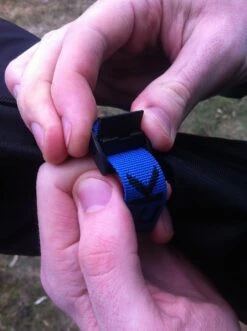 Crazy Creek Air Chair Compact -Mountain Hardwear Shop IMG 1851